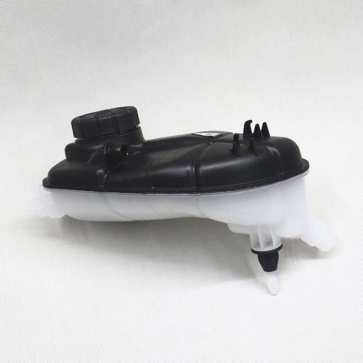 DEPÓSITO DE ANTICONGELANTE MERCEDES BENZ CLA250 2.0L 13-20