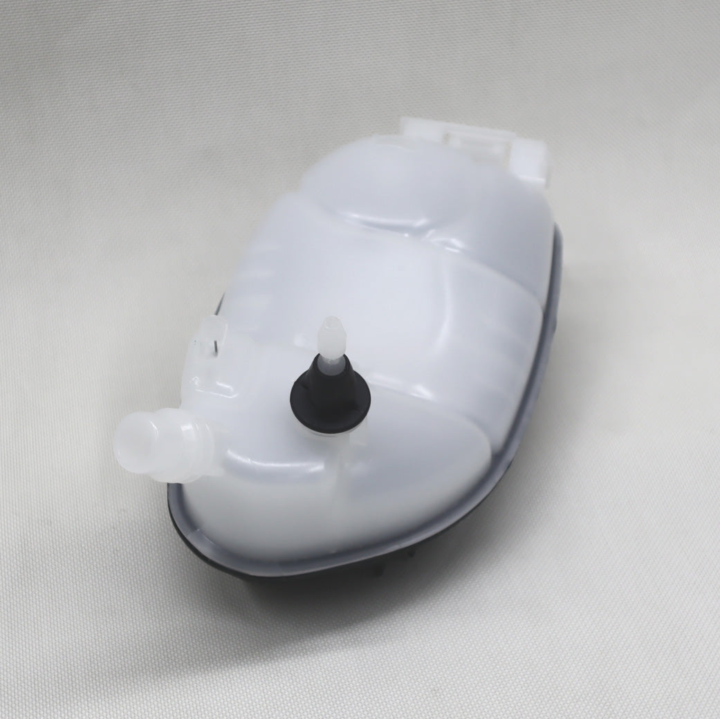 DEPÓSITO DE ANTICONGELANTE MERCEDES BENZ CLA250 2.0L 13-20